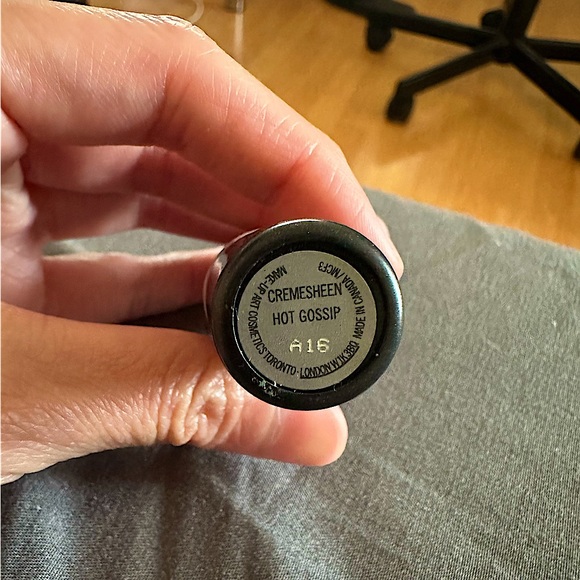 Bundle of 3 Mac lipsticks - Picture 2 of 6